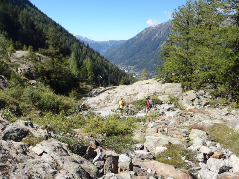 #8 Rochers des Mottets. : Descente au pas de course, après le casse-croûte : grosse forme. Rochers des Mottets. : Descente au pas de course, après le casse-croûte : grosse forme.
