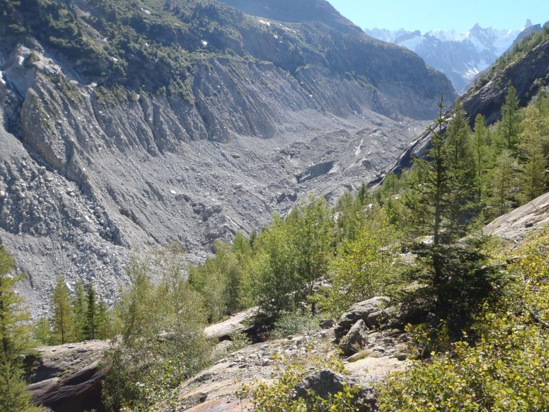 #5 Mer de Glace. : Pour descendre à pieds il faut environ 30 minutes. Mer de Glace. : Pour descendre à pieds il faut environ 30 minutes.