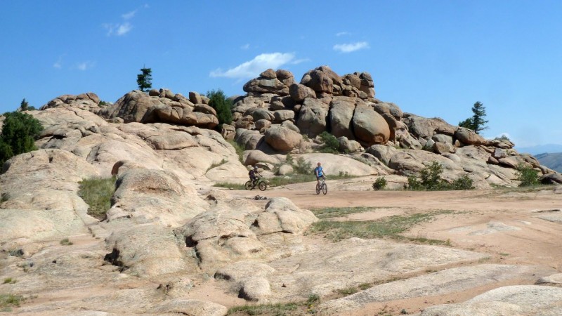 Behind the Rocks : On a dépassé le superlatif ....