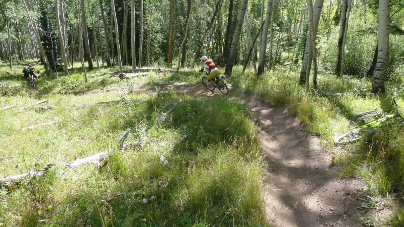 Singletrack : rapide et bien tracé, Pat est à l'aise