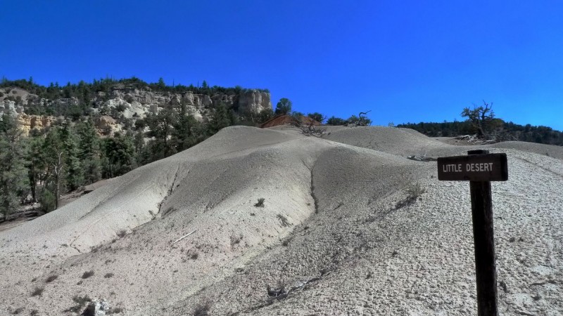 Casto canyon : Little desert