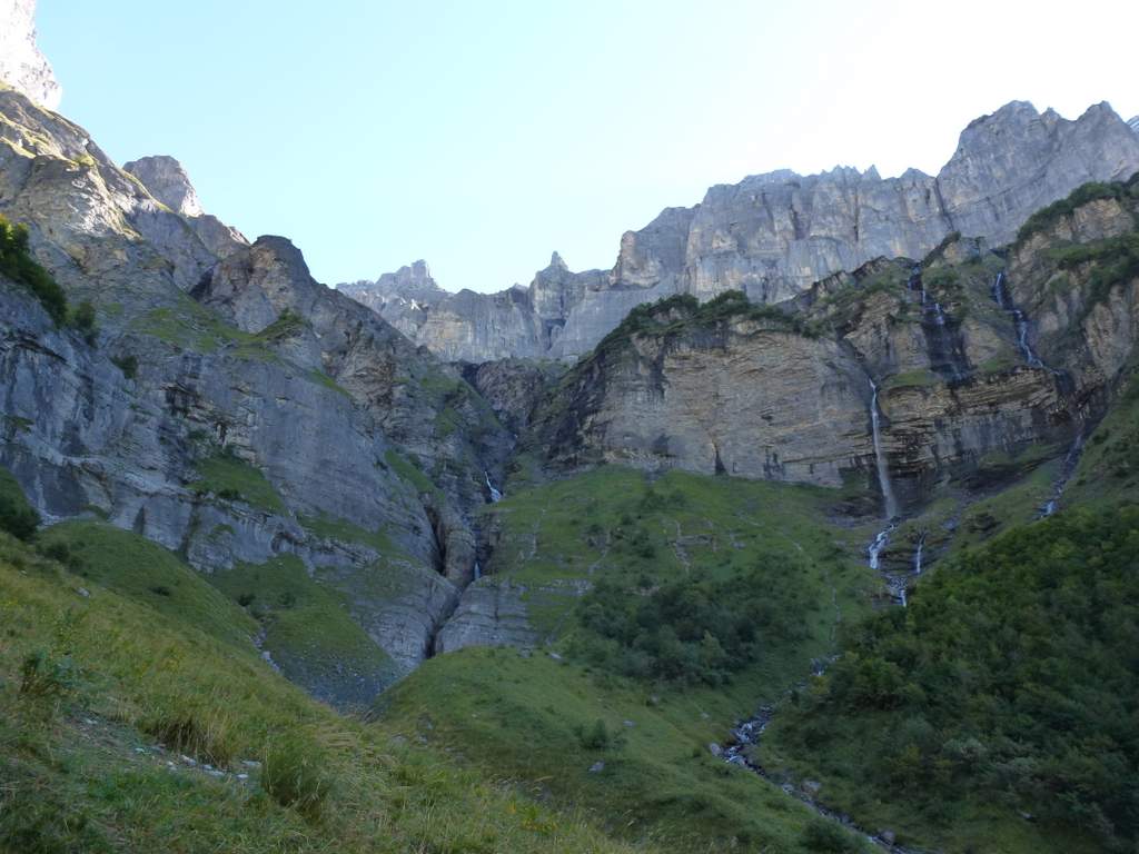 Tenneverge : Le versant W du Tenneverge et ses 2000 m de haut