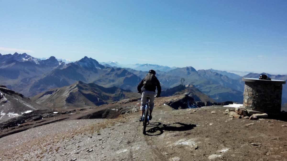 #4 sommet : départ du Vtt sommet : départ du Vtt'iste venant des Conta