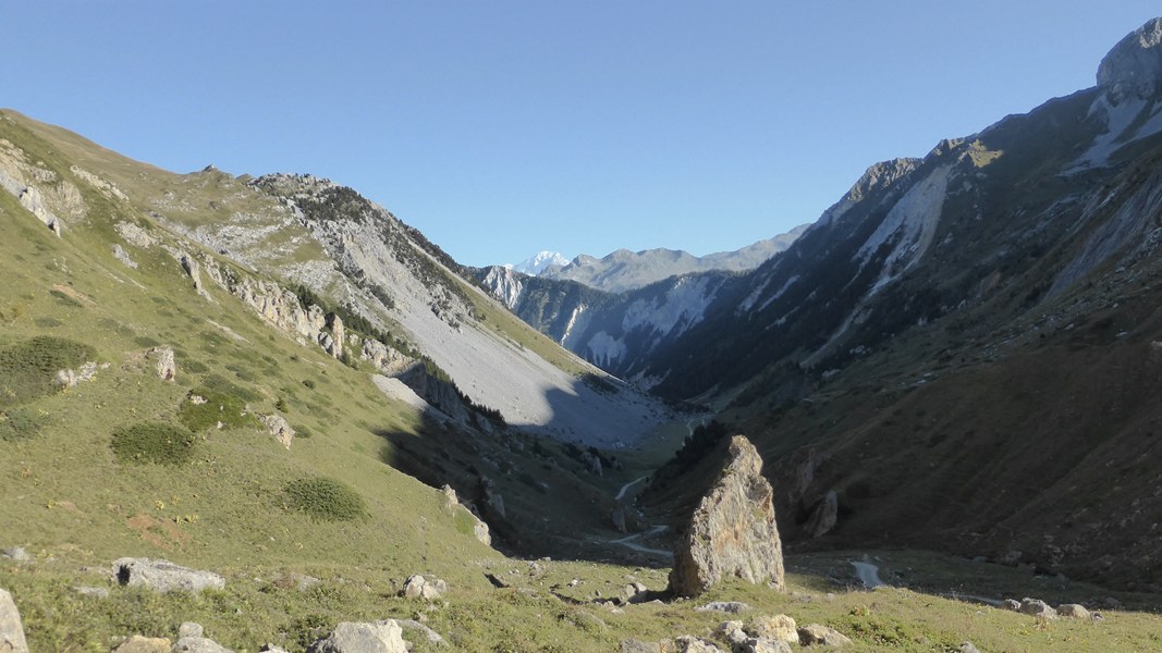 Piste Montée : La Vallée des Avals sort de l'ombre