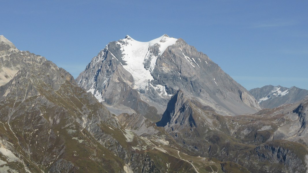 #22 Crête du Mont Charvet : Grande Casse, toujours présente Crête du Mont Charvet : Grande Casse, toujours présente
