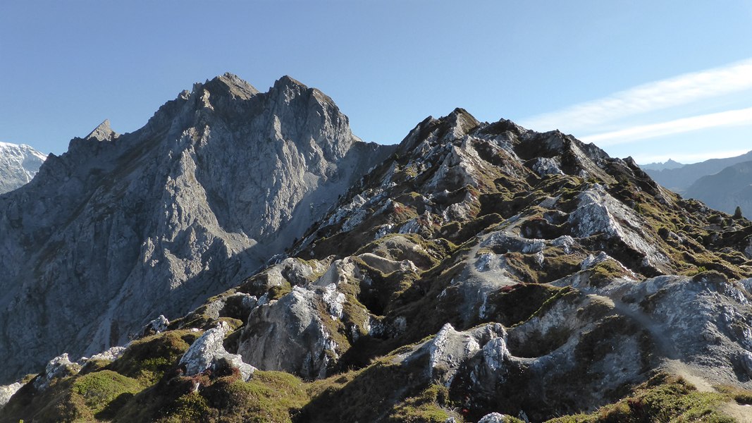 Crête du Mont Charvet : ... tout le long