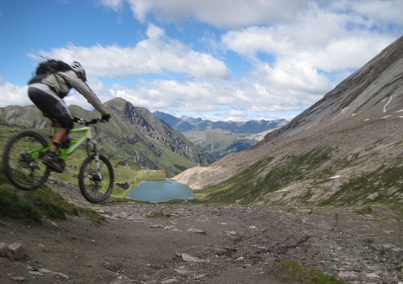 #4 Leced s Leced s'envole ! : Son moto lui donne des ailes !
