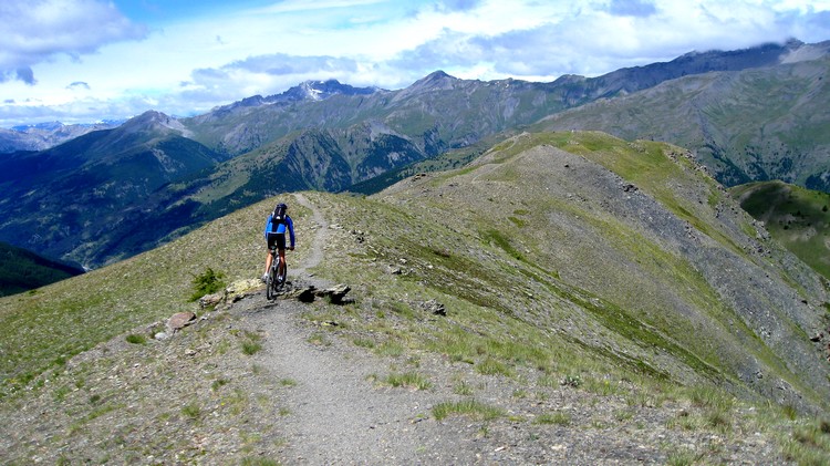 #5 Crête de Gilly : Sur le fil Crête de Gilly : Sur le fil