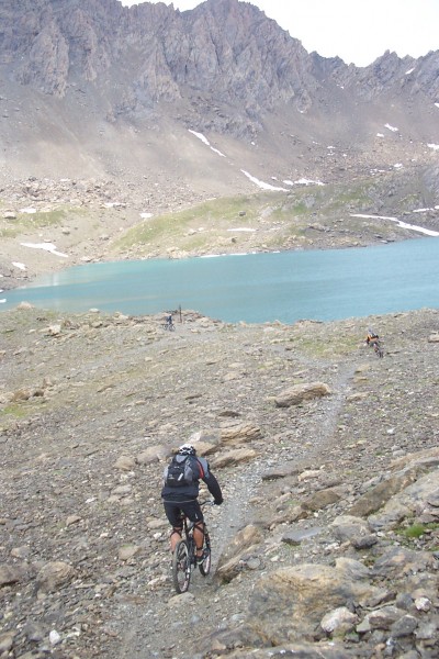 #13 Vers le lac des 9 couleurs : Divin ! Vers le lac des 9 couleurs : Divin !