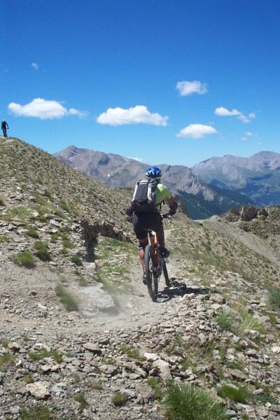 Pédro fait chauffer la gomme : Superbe descente depuis la batterie