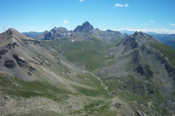 Col des Monges : Le vallon pour rejoindre le col des Monges vu depuis la batterie de Viraysse