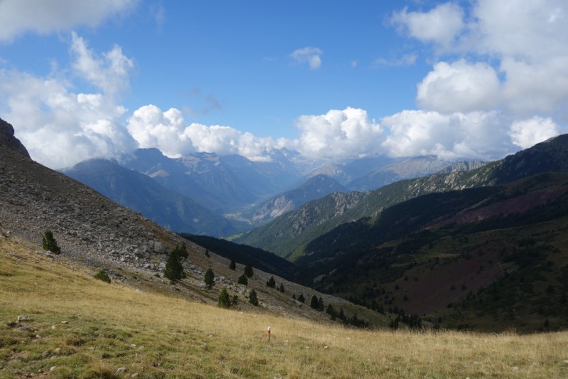 #16 Col de la Cruz de la Guardia : Vers le Mont Perdu; début de la descente Col de la Cruz de la Guardia : Vers le Mont Perdu; début de la descente