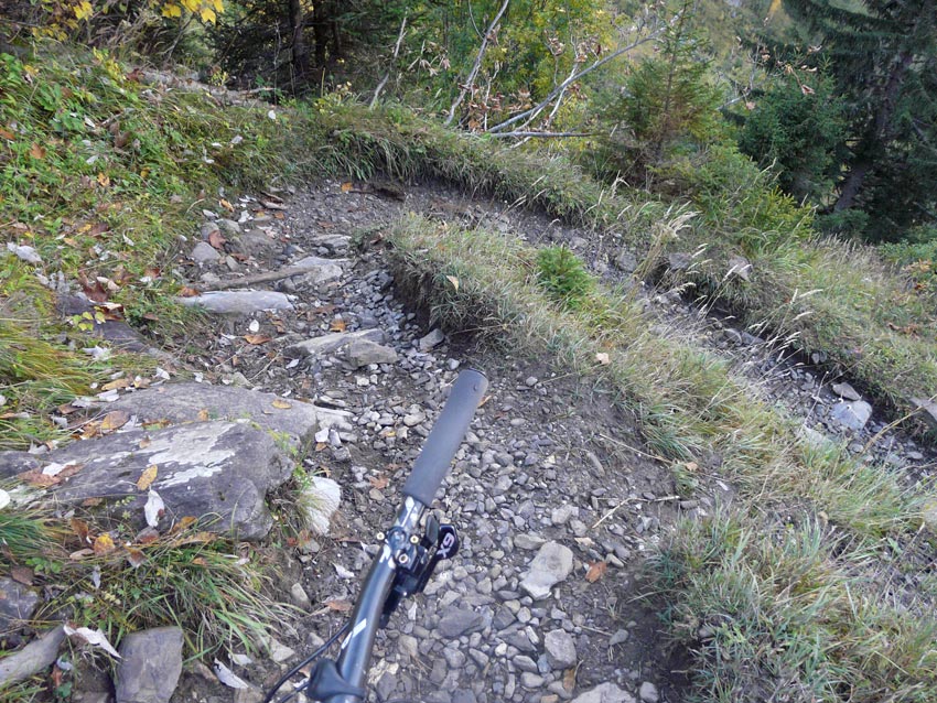 #12 Descente : Pas mal de passages de ce type Descente : Pas mal de passages de ce type