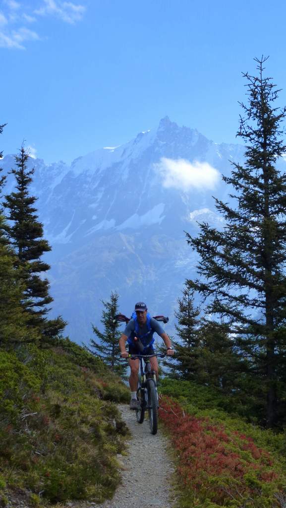 Plan Benoï : La face N de l'Aig. du Midi derrière