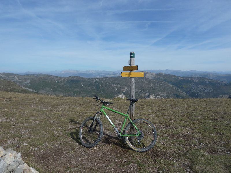 Le Portial de Blieux : Des Ecrins  au Mercantour, Ya Bon