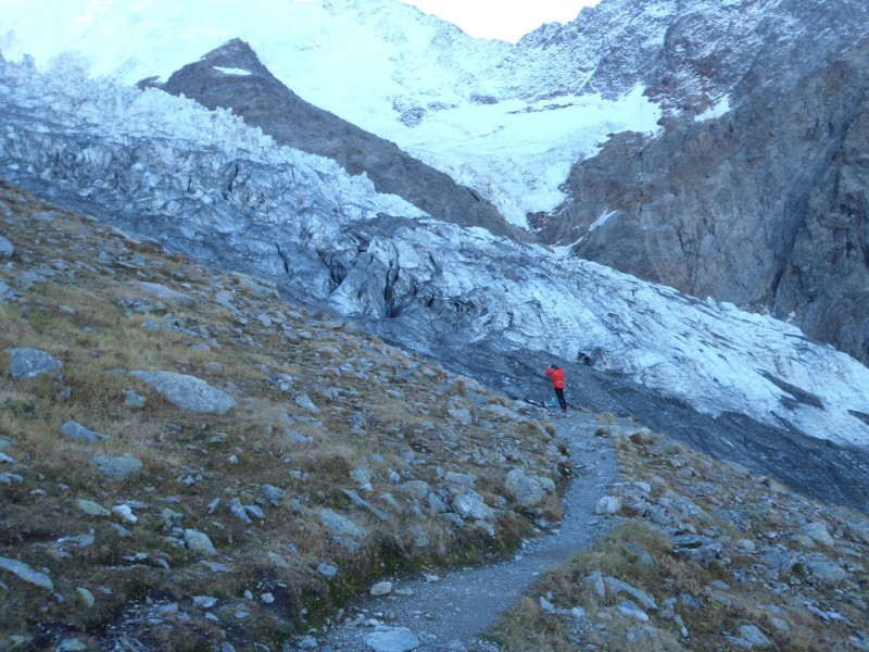 #11 Glacier de Bionnassay : Alban, tu viens c Glacier de Bionnassay : Alban, tu viens c'est l'heure de descendre, nous allons être en retard.