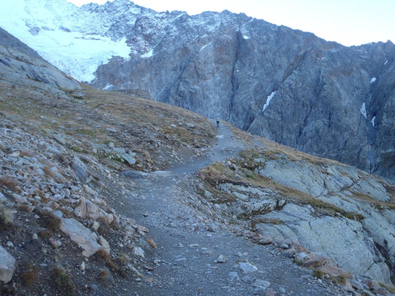 #7 Nid d Nid d'Aigle. : Le sentier est facile pour aller au refuge.
