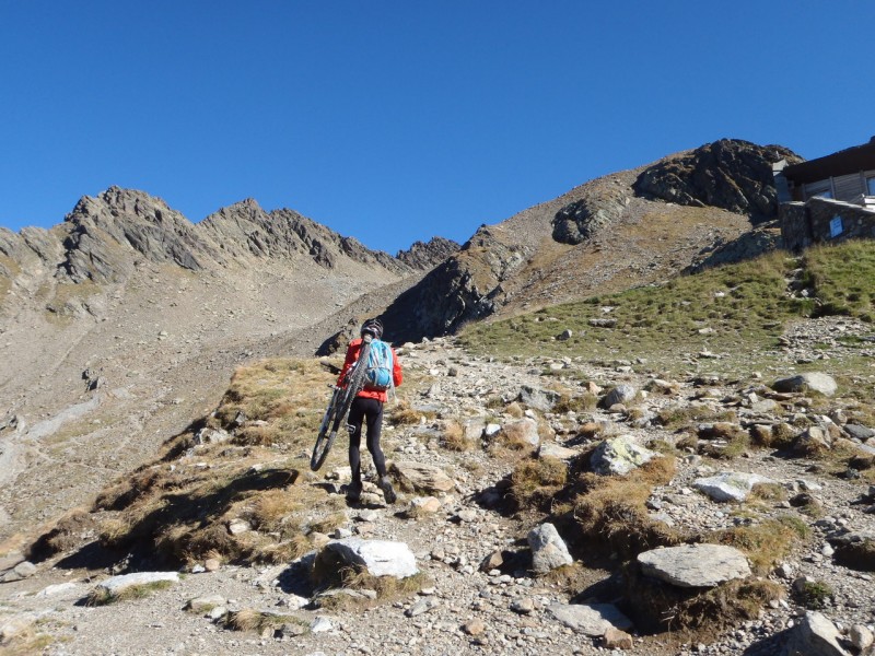 #12 Ref. du Nid D Ref. du Nid D'Aigle : Les premiers rayons de soleil de la matinée.