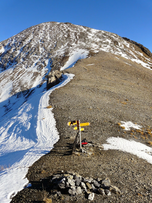 Au col de Barberine : sommet de Fontanabran au dessus