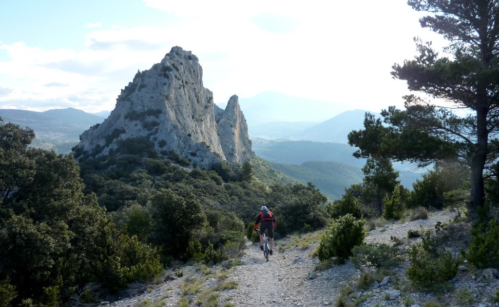 #2 Alain aime les dentelles
Alain aime les dentelles