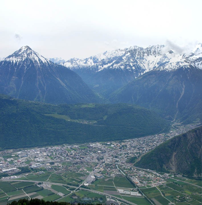 Vue plongenate sur Martigny