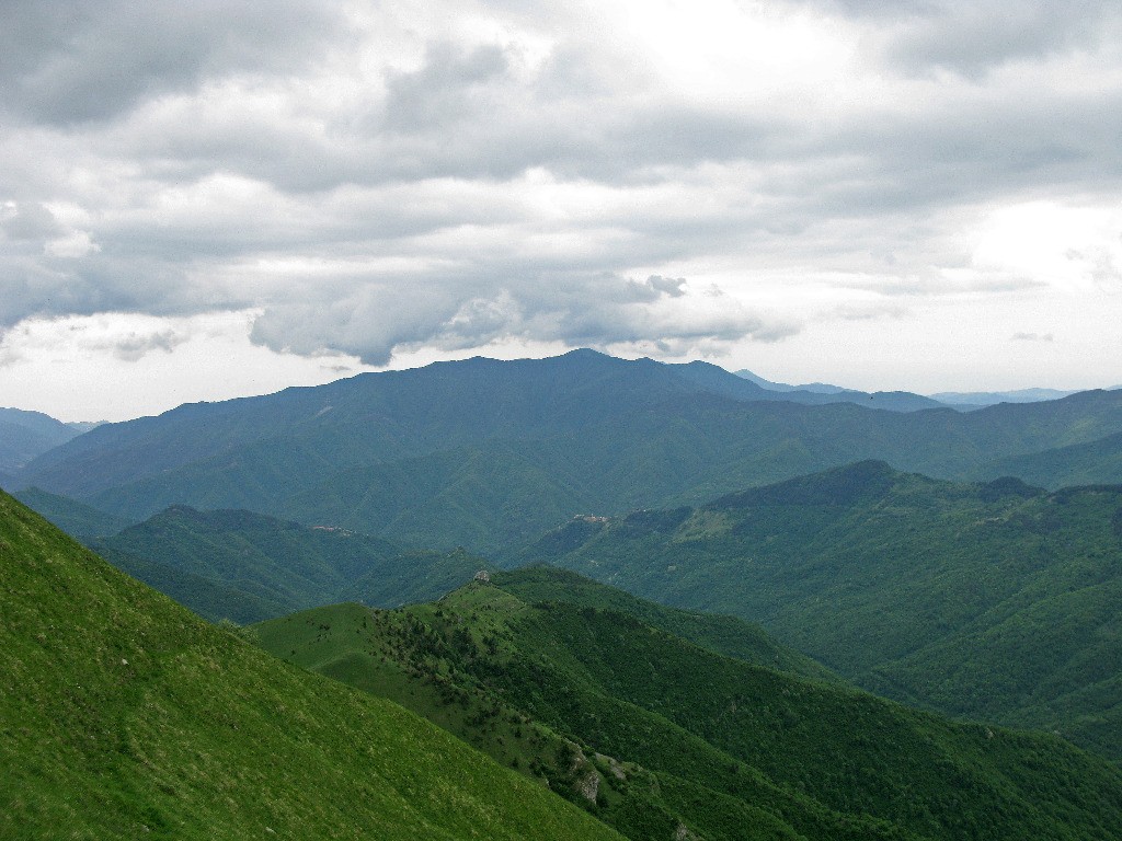 Monte Armetta gravi la veille depuis le colle di Garezzo.