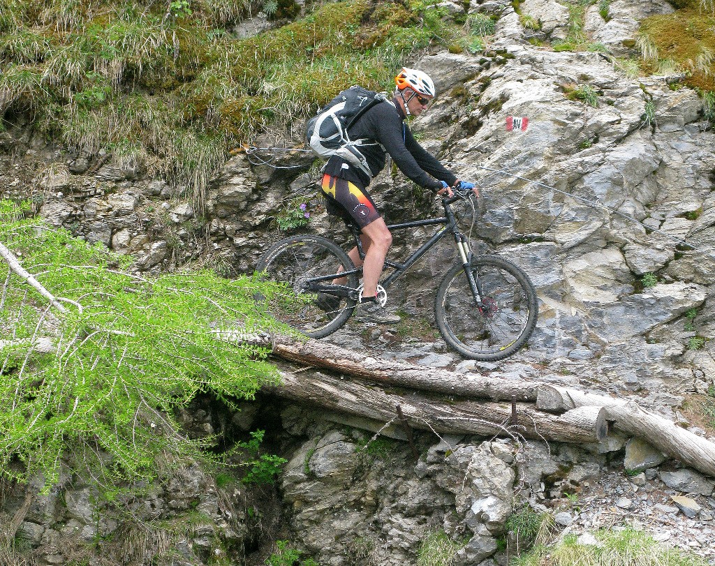 Sentier de contournement de la Cime de Pïerrevieille