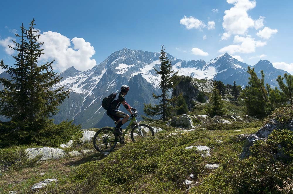 Sommet du Rocher de Villeneuve, face au Grand Bec