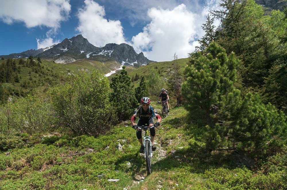 Traversée sous la Pointe de la Vuzelle