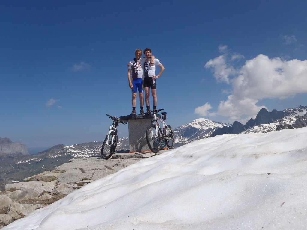 #10 Sommet du Brévent : Une vue à 360°qui nous donne des frissons. Sommet du Brévent : Une vue à 360°qui nous donne des frissons.