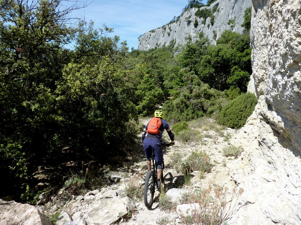 Sentier de la Roque des Bancs