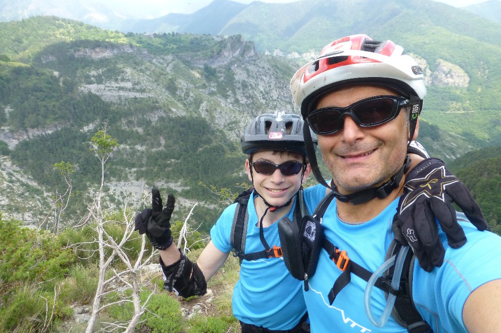 #17 Selfie père & fils Selfie père & fils