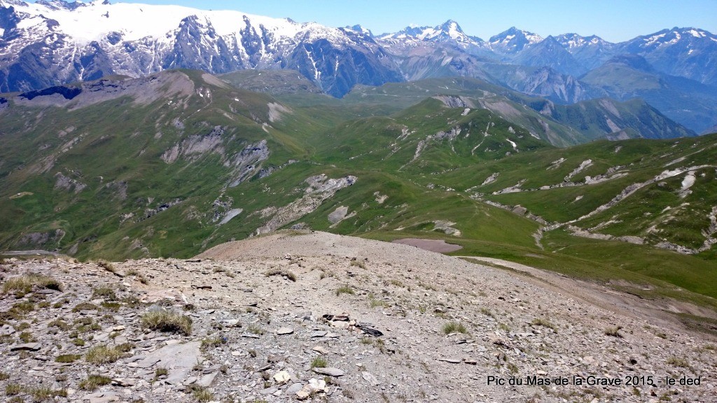 ça grimpe et coup de rétro sur le sentier à descendre