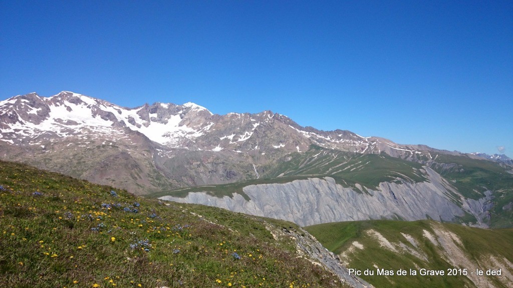 les Rousses et le col de la Cîme de la Valette encore en neige