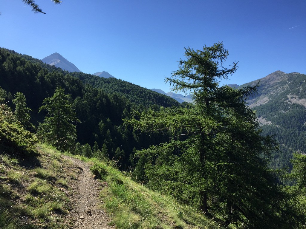 #4 La vallée de la Lance commence à s La vallée de la Lance commence à s'ouvrir