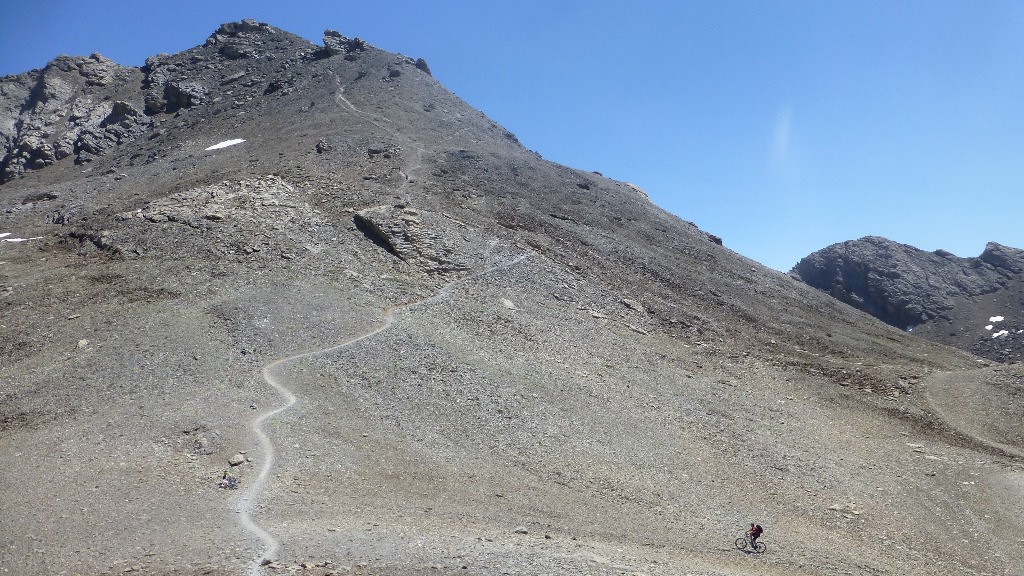 Tête de la Fréma dominant le Col de la Gypière