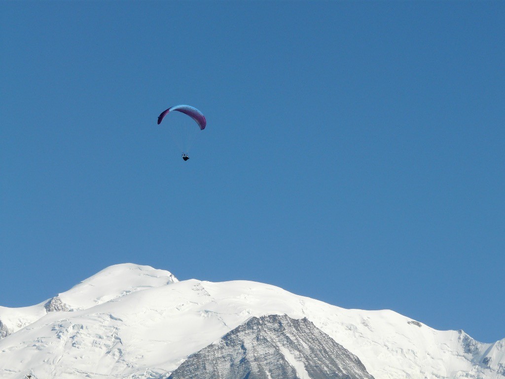 Départ de Plaine Joux : grand air et ciel bleu au RDV