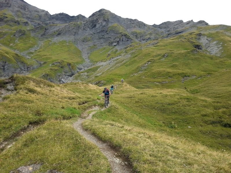 avant de bifurquer sur le GR du haut