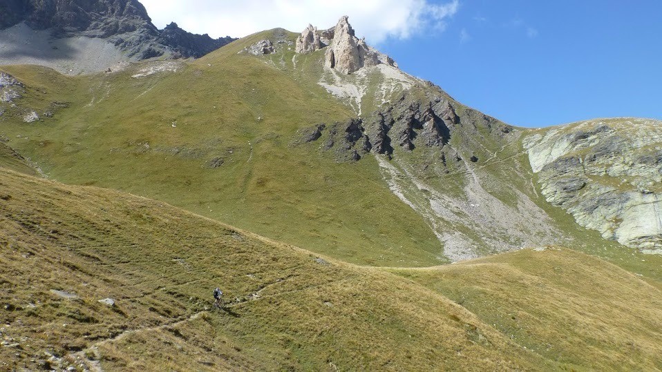 la Perche à Neige, au fond