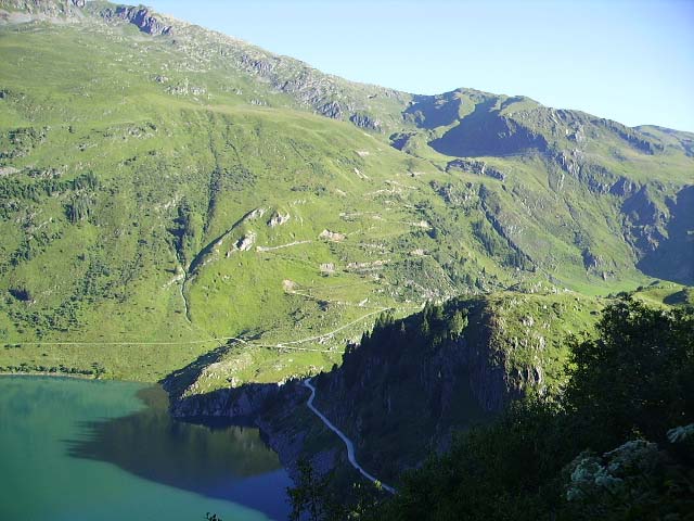 singles/ lac de la gittaz : Singles de montée au dessus du lac de la gittaz