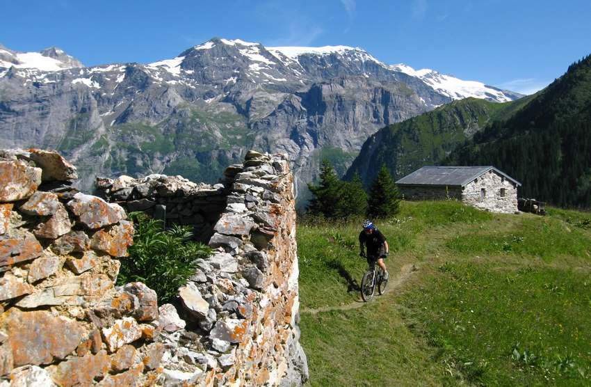 Rocher de Villeneuve : chalets du Laitet