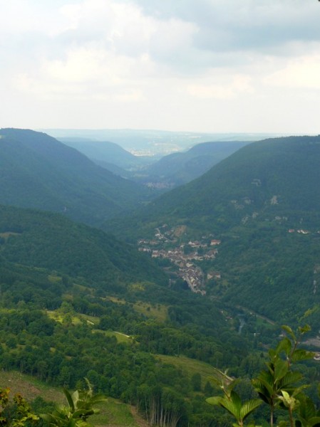 #3 vallée de la Loue : la plus belle vallée deu monde
bien que sous les nuages, ça soit un poil moins bien ...
Au fond Ornans ... lointain point de départ ! vallée de la Loue : la plus belle vallée deu monde
bien que sous les nuages, ça soit un poil moins bien ...
Au fond Ornans ... lointain point de départ !