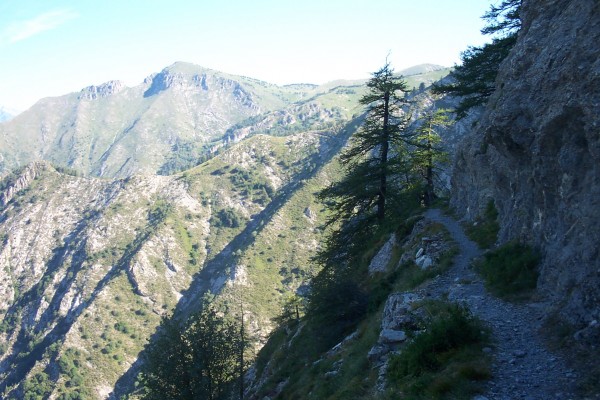 Sentier balcon : C'est pas ici qu'il faut s'en mettre une !