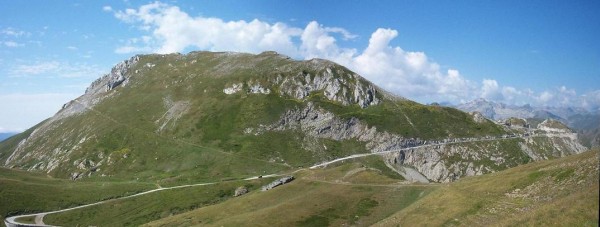 Col de la Boaïra : Vue sur notre précédente descente et la piste très empruntée