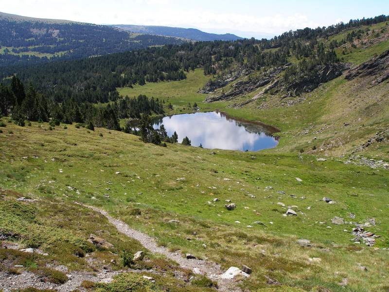 Un lac parmi tant d'autres : Le pic de Pam en arrière plan