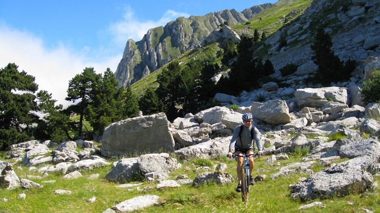 Beaux cailloux : Direction le col Lachau !