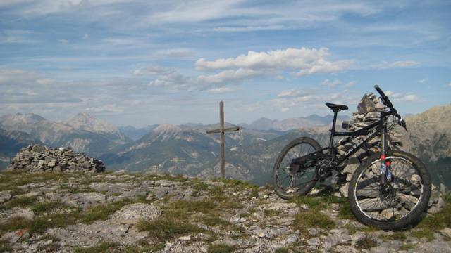 #8 Croix de La Salcette : J Croix de La Salcette : J'y étais bien avec le vélo ;-)