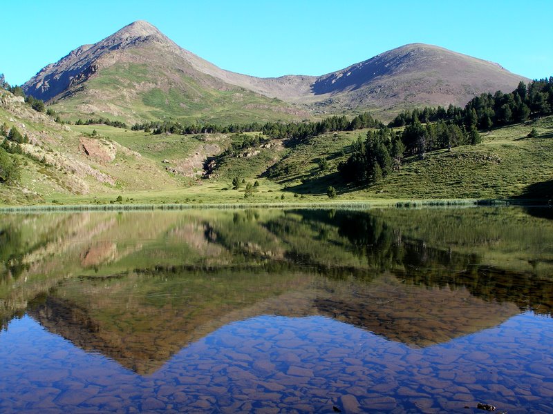 #4 Estany de la Llosa : Le col est en vue, plus que 400 m de dénivelé Estany de la Llosa : Le col est en vue, plus que 400 m de dénivelé