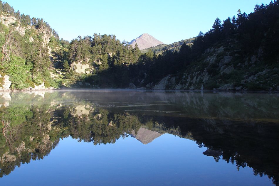 Estany de la Balmeta : Reflet du Pic Péric