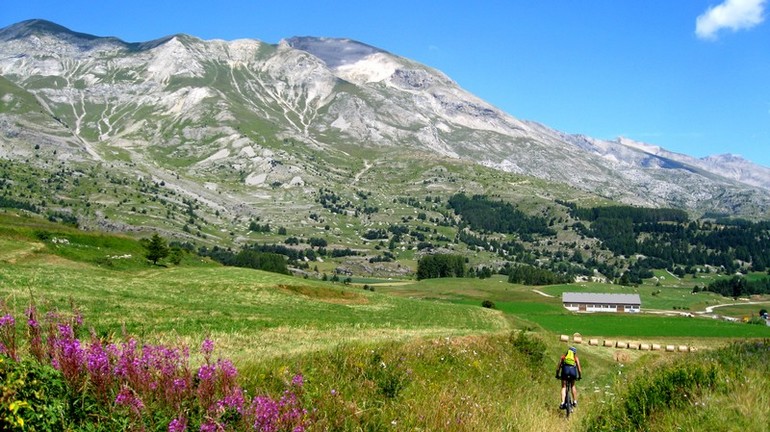 Plateau du Dévoluy : Beau parcours entre col du Festre et Lachaup